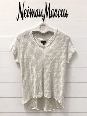 Neiman Marcus Cream Textured Knit Tee – Size XS